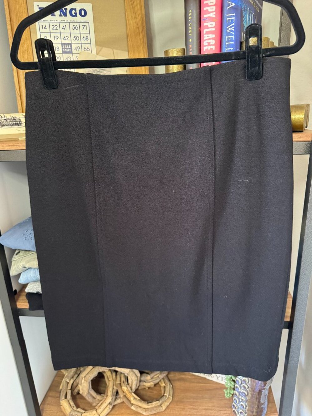 NWT Vince Crepe Pull-on Pencil Skirt with Front Double Seam Detail - Size L